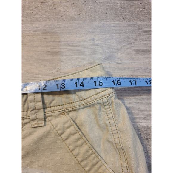 St. Johns bay size 10 womens khaki cargo style shorts - Picture 7 of 9